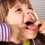 歯茎が痛いときの対処法と原因